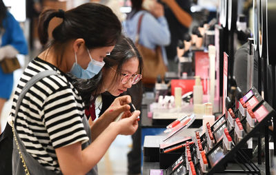 五一假期箱包銷售回暖，為消費市場復蘇注入強勁動力