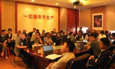 從盲目擴張到務實轉身 一位創業者的箱包零售之路